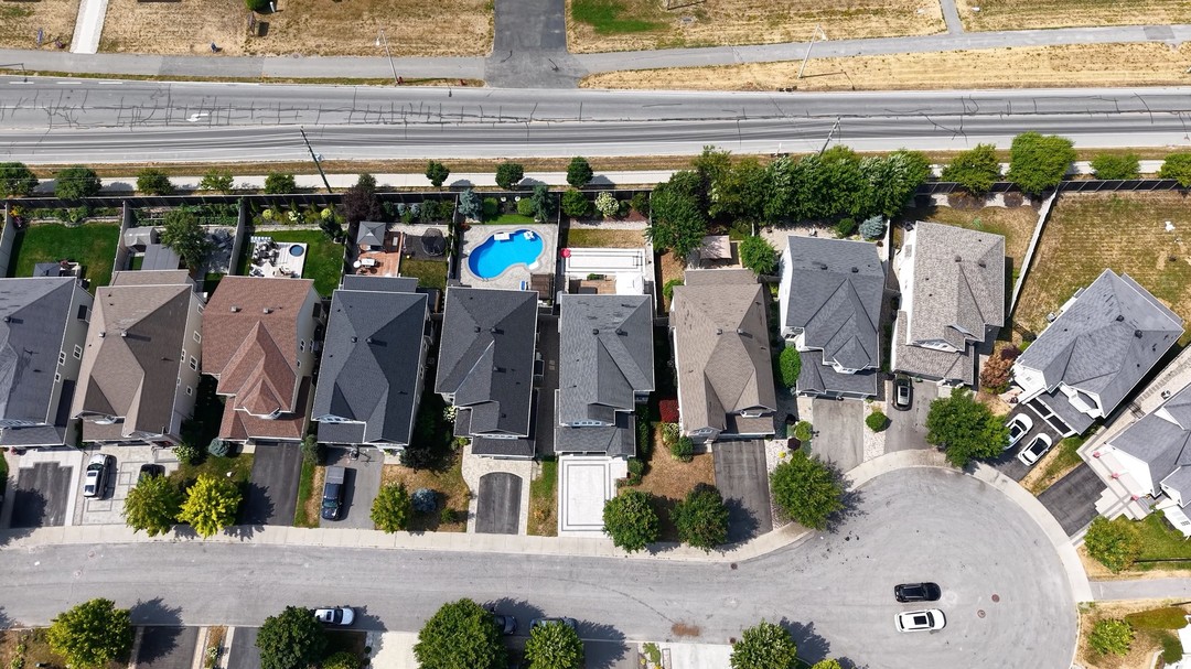 Just Listed | Stonebridge | $988,800

4 beds – 4 baths – 2 car garage – quiet cu